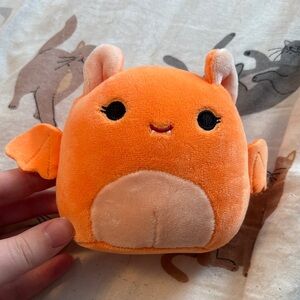 4 inch tangie the bat squishmallow